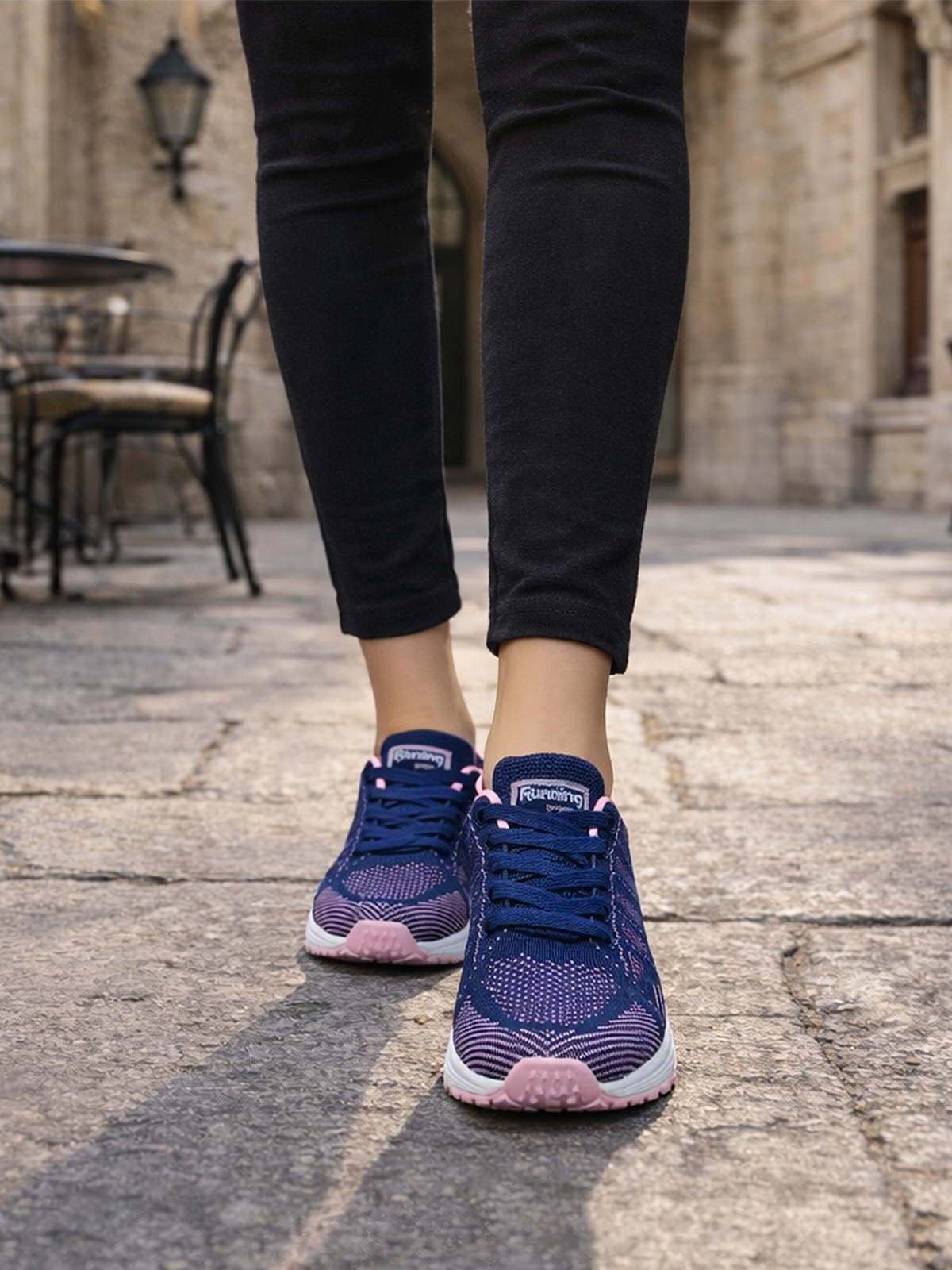 Orthopädische Sneaker mit Dämpfungssohle