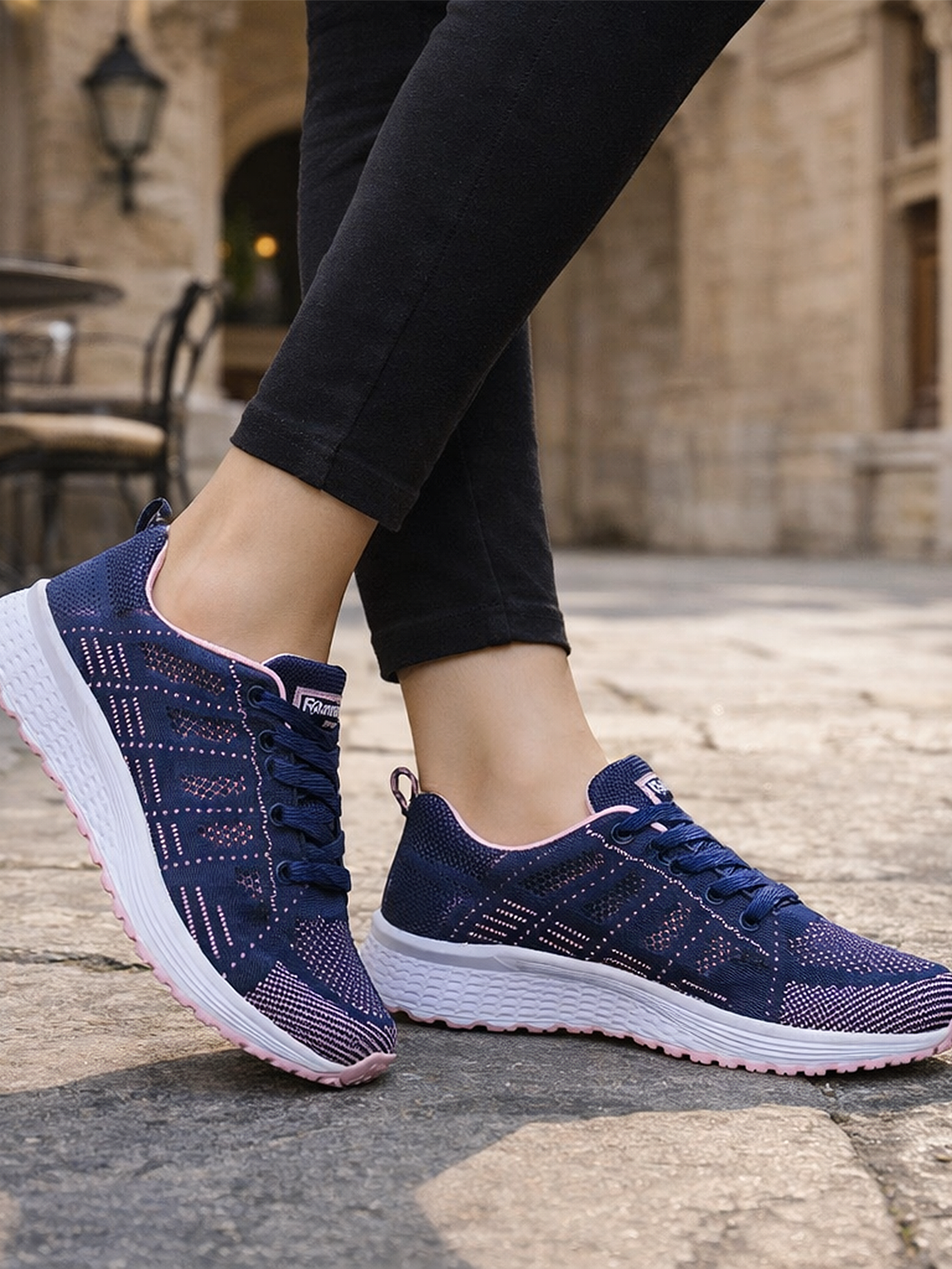 Orthopädische Sneaker mit Dämpfungssohle