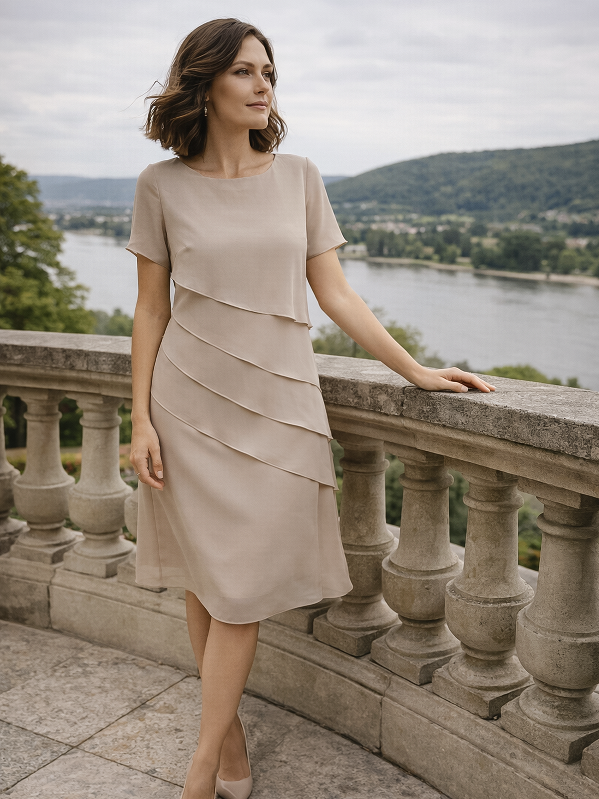 Cocktailkleid mit Volantstufen