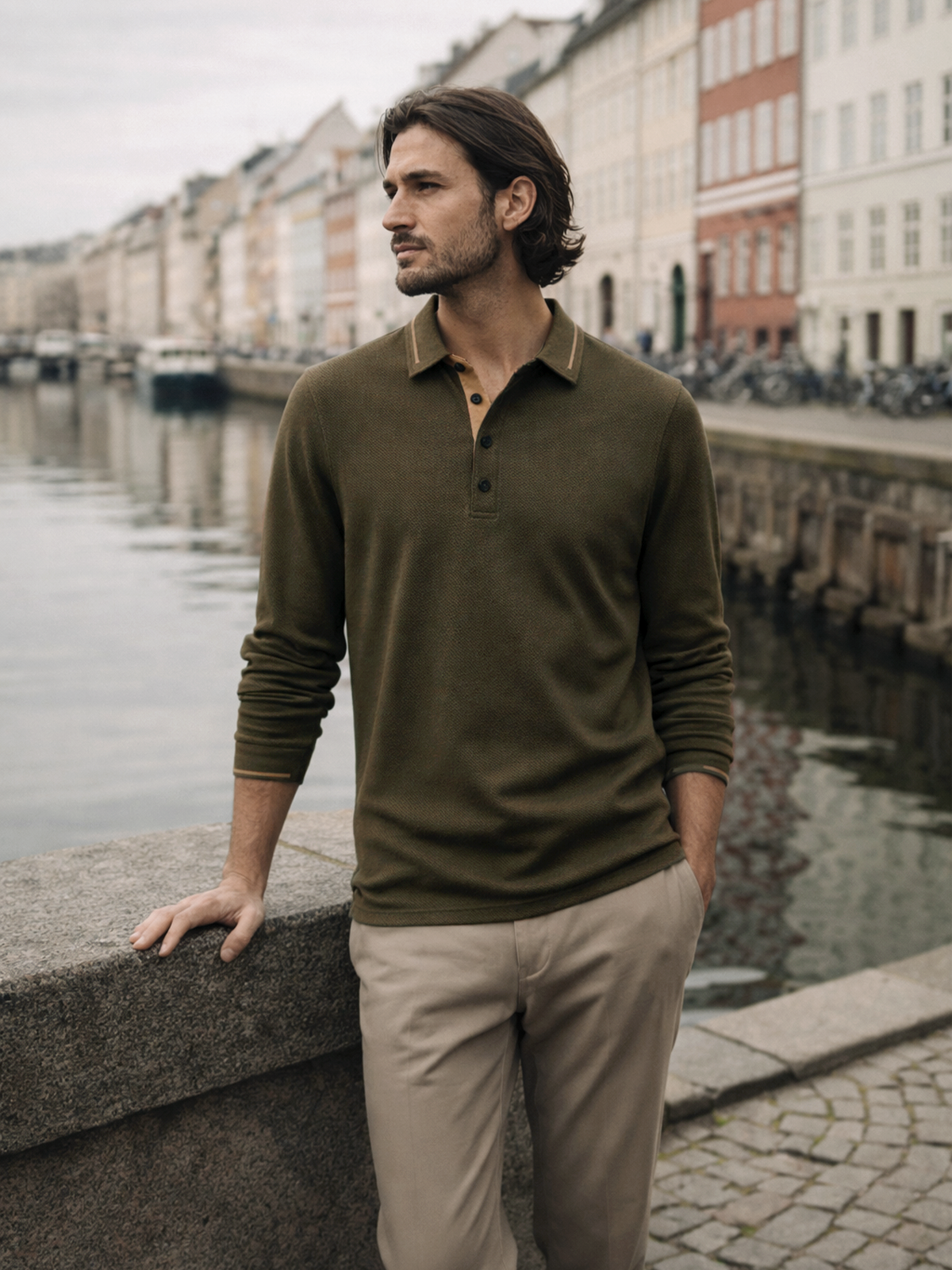 Modernes Langarm Poloshirt