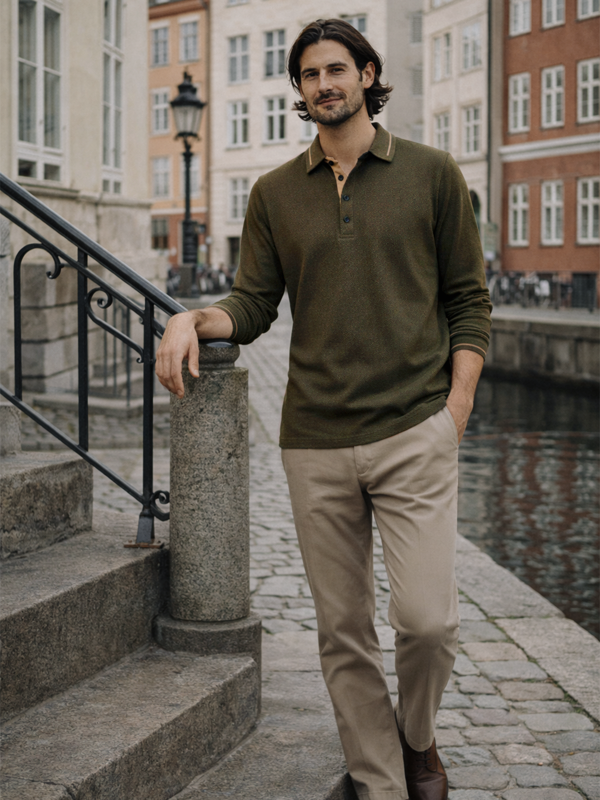 Modernes Langarm Poloshirt