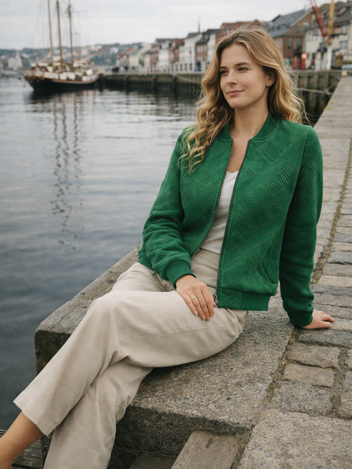 Geschnittene Übergangsjacke