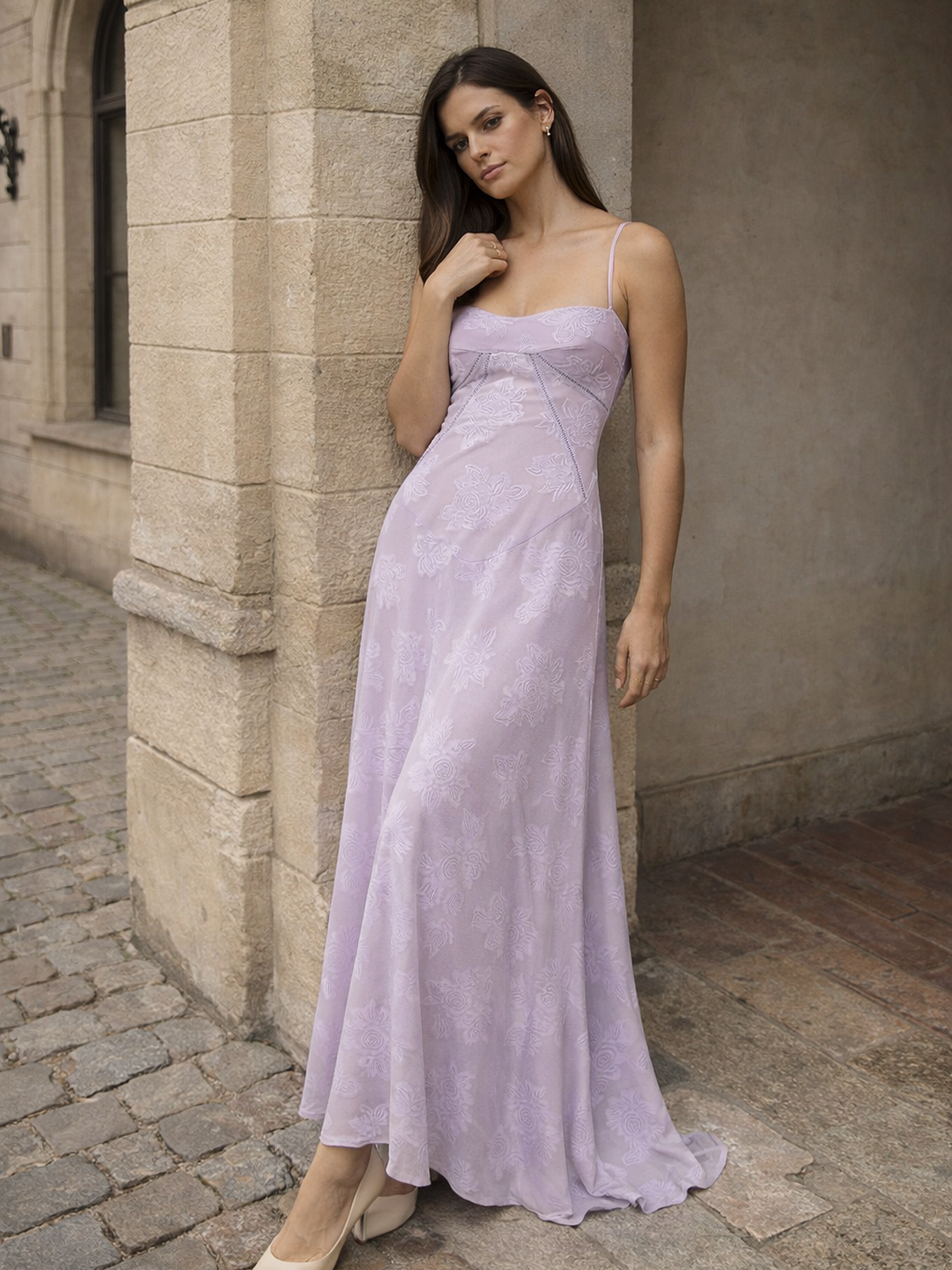 Maxikleid mit floraler Struktur