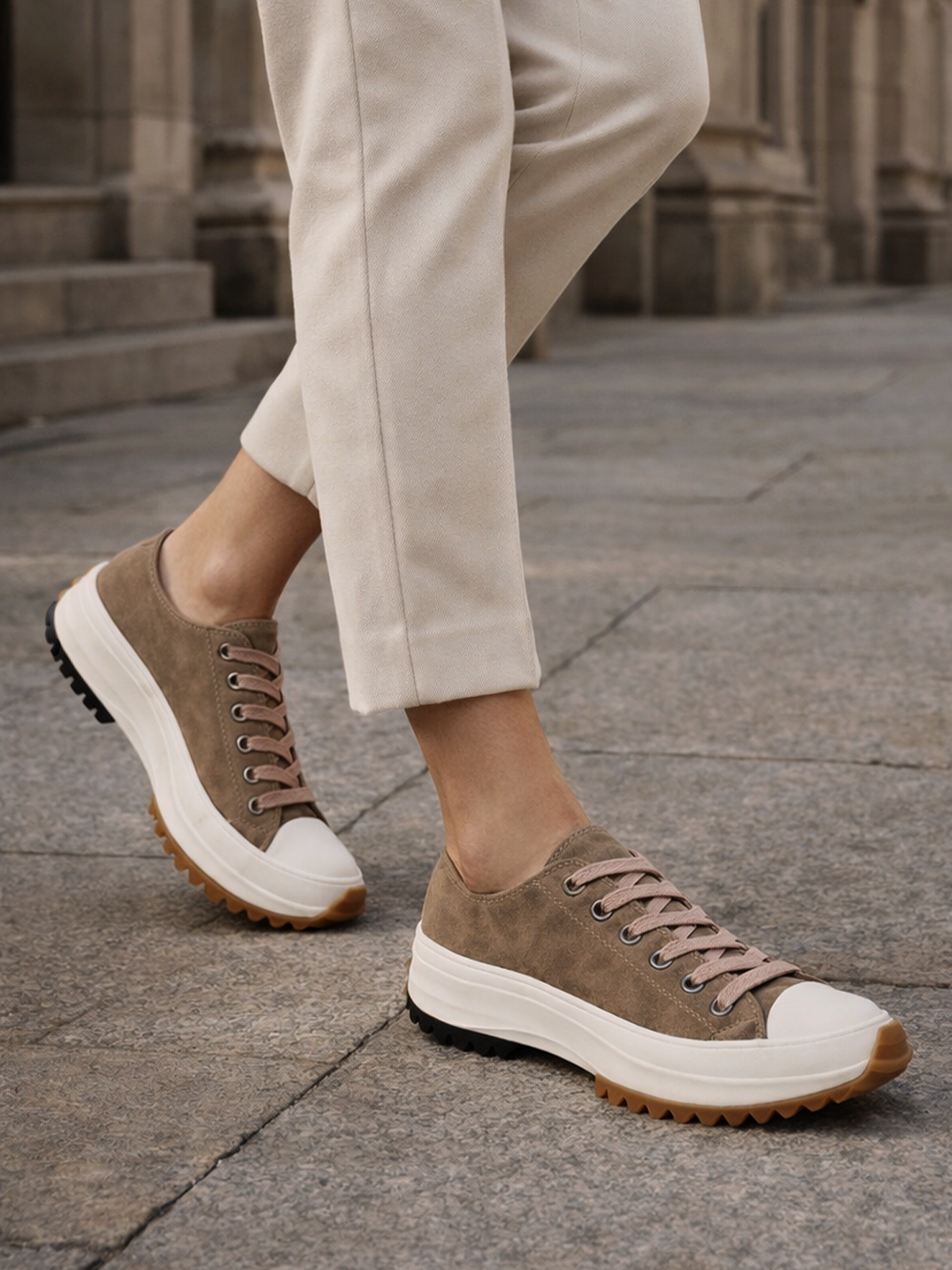 Sneaker mit Chunky Sohle