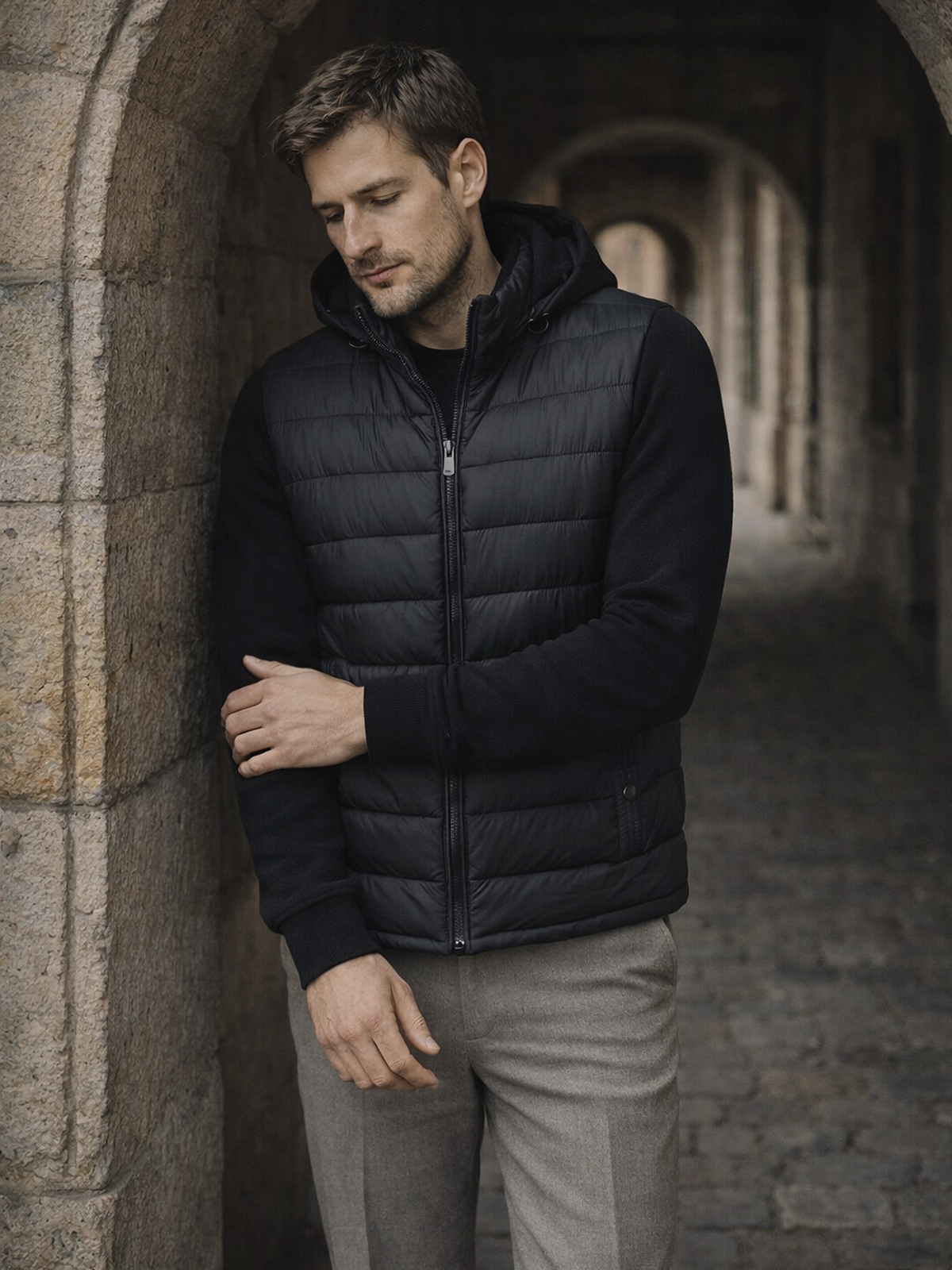 Klassische Hybridjacke