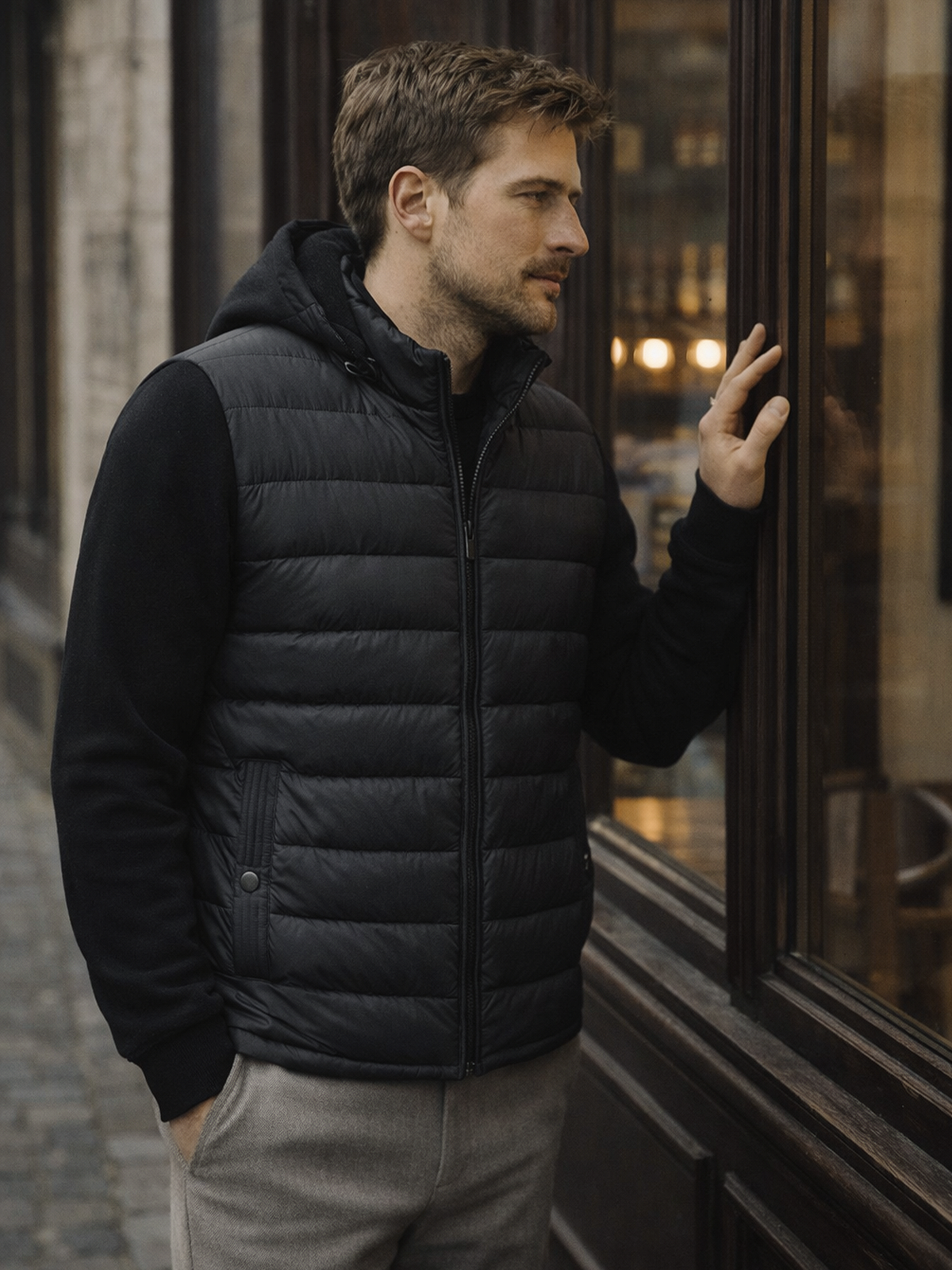 Klassische Hybridjacke